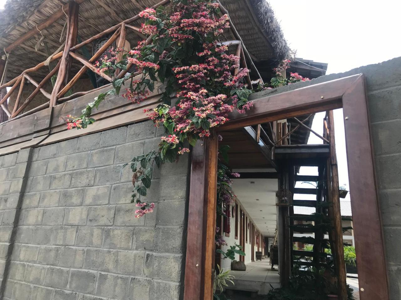 Leao Beach Pousada Луиш Корея Екстериор снимка