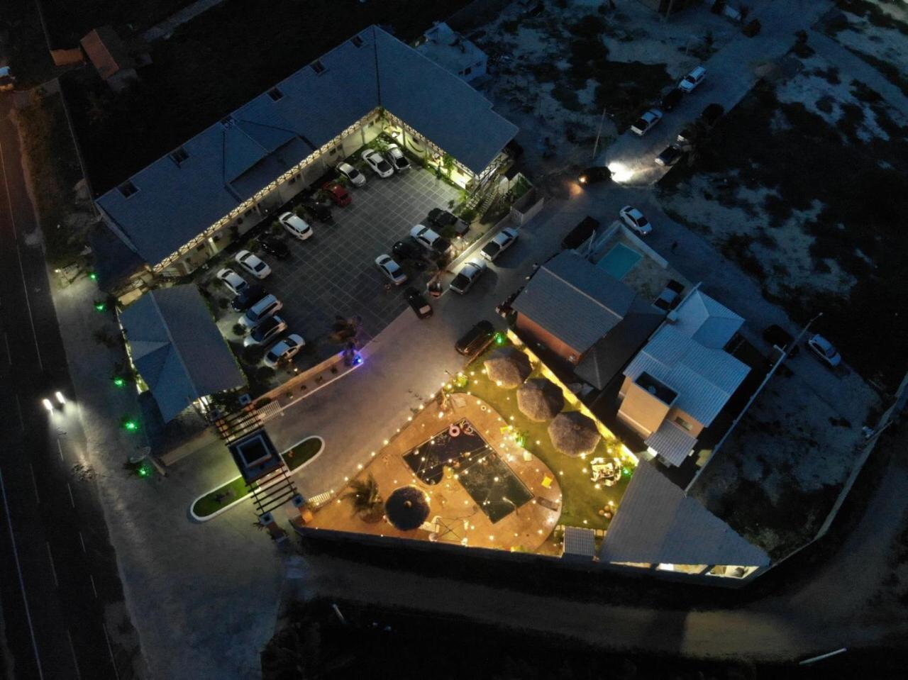 Leao Beach Pousada Луиш Корея Екстериор снимка